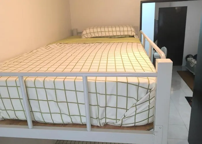 Apartment 2br Near Airport It Park & Malls
